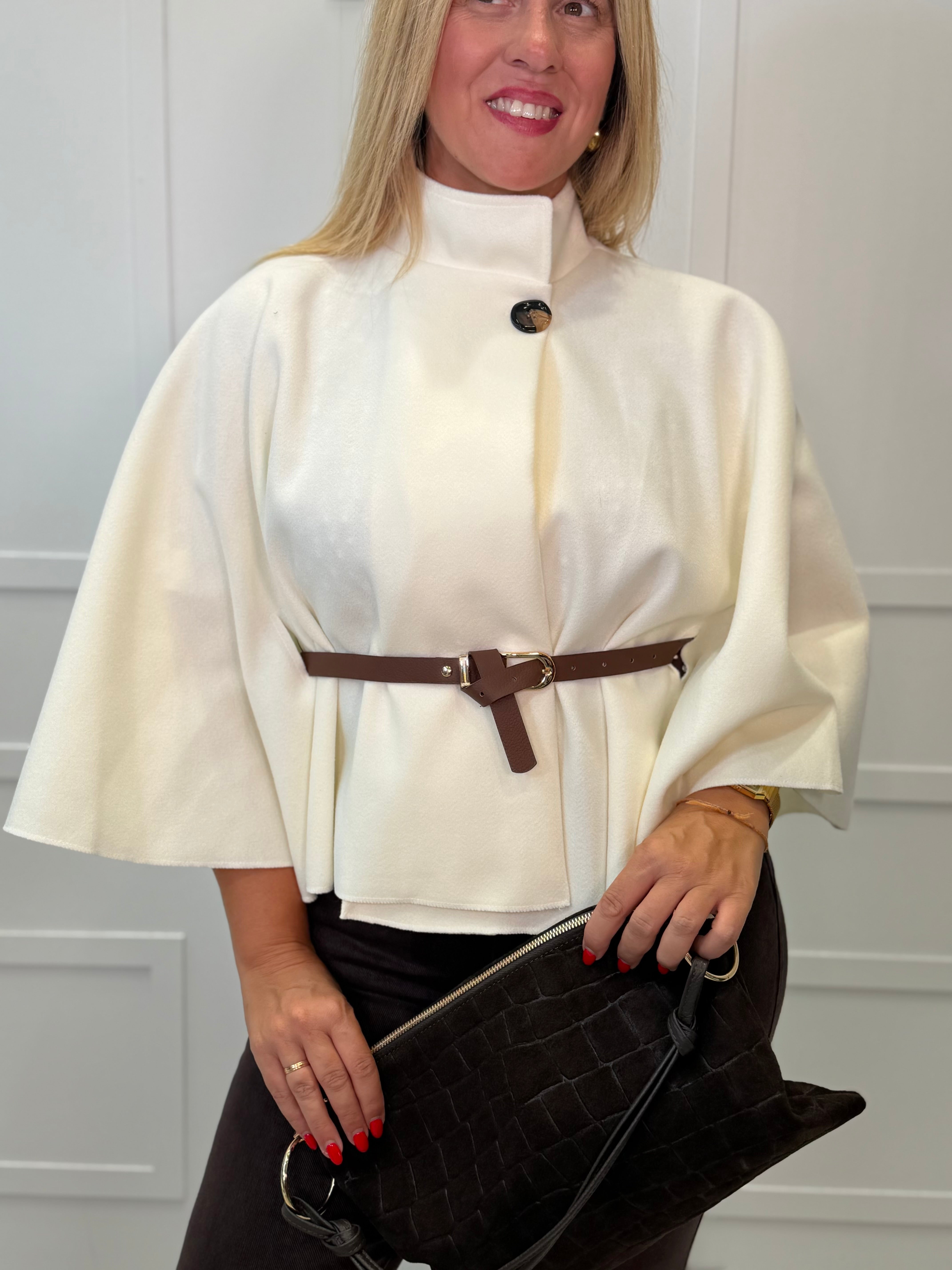 Chaqueta Capa Valderredible Beige