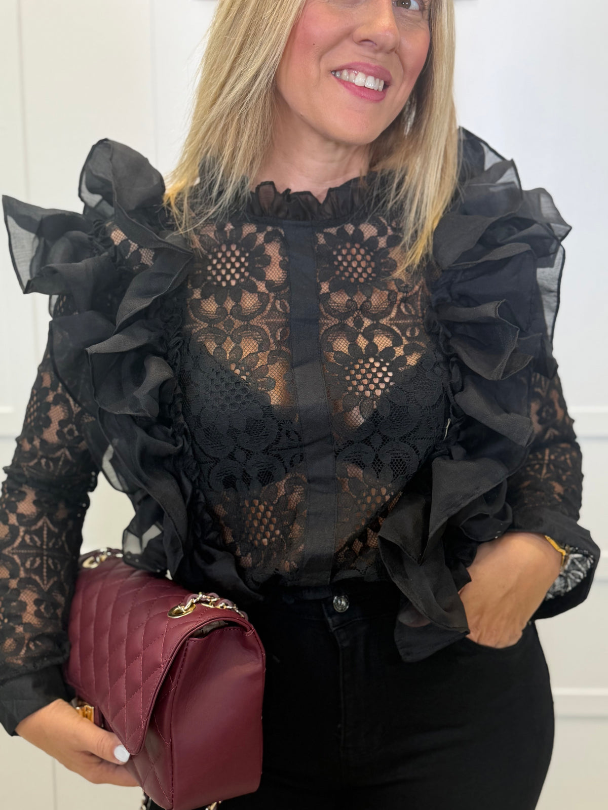 Blusa Pisueña Negra