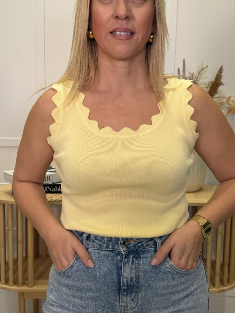 Top Colindres Amarillo