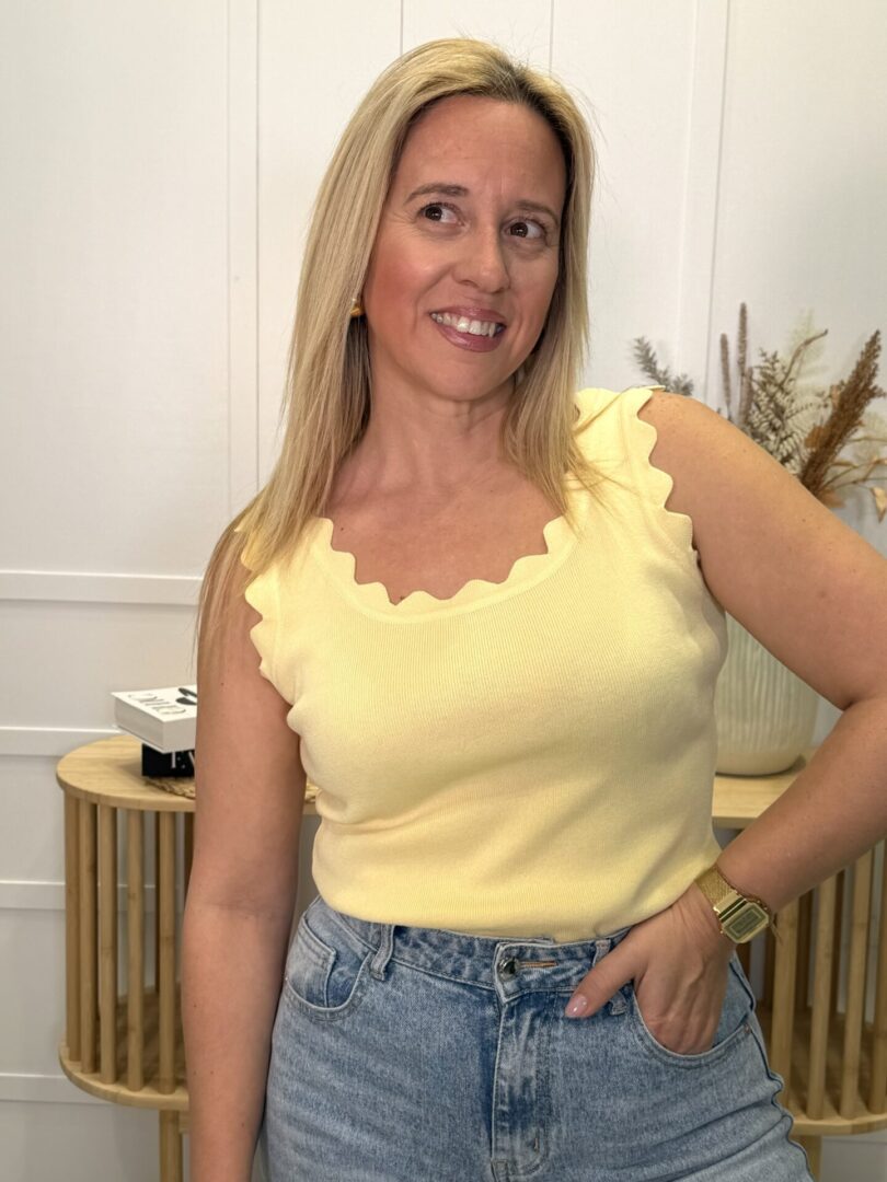 Top Colindres Amarillo