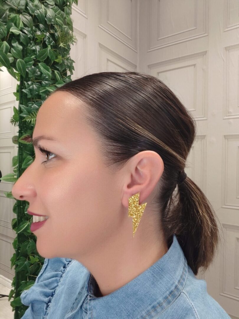 Pendientes Rayo Mediano Dorado Glitter